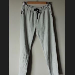 Lululemon Jet Crop (Slims)